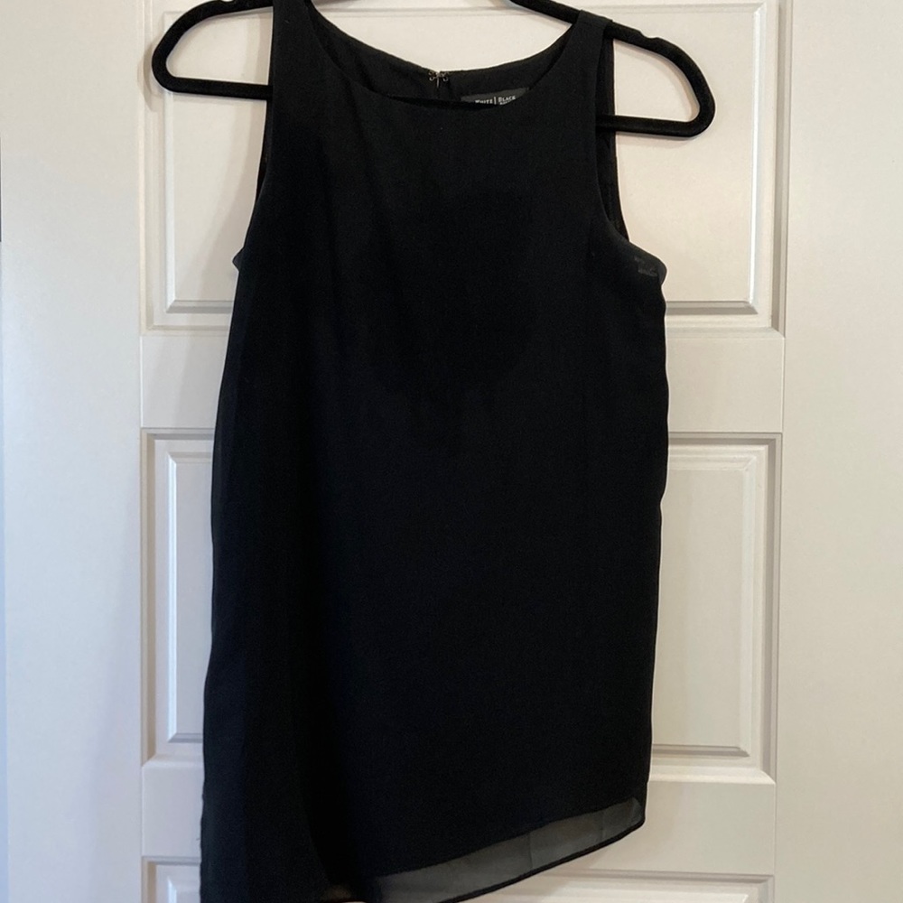 Black sleeveless tunic top